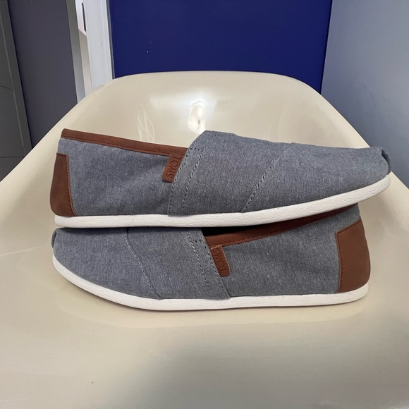 Men’s TOMS Alpargata Slip-Ons, Grey Canvas with Brown Trim - Picture 1 of 7